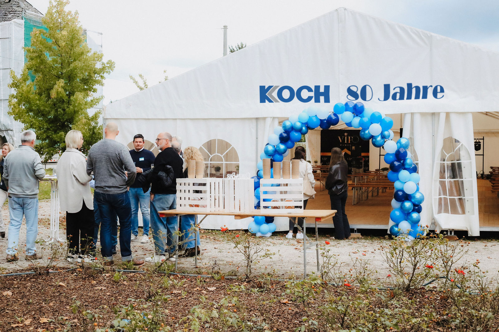 KOCH喜迎80周年庆典，润邦股份致贺共启新征程(图1)