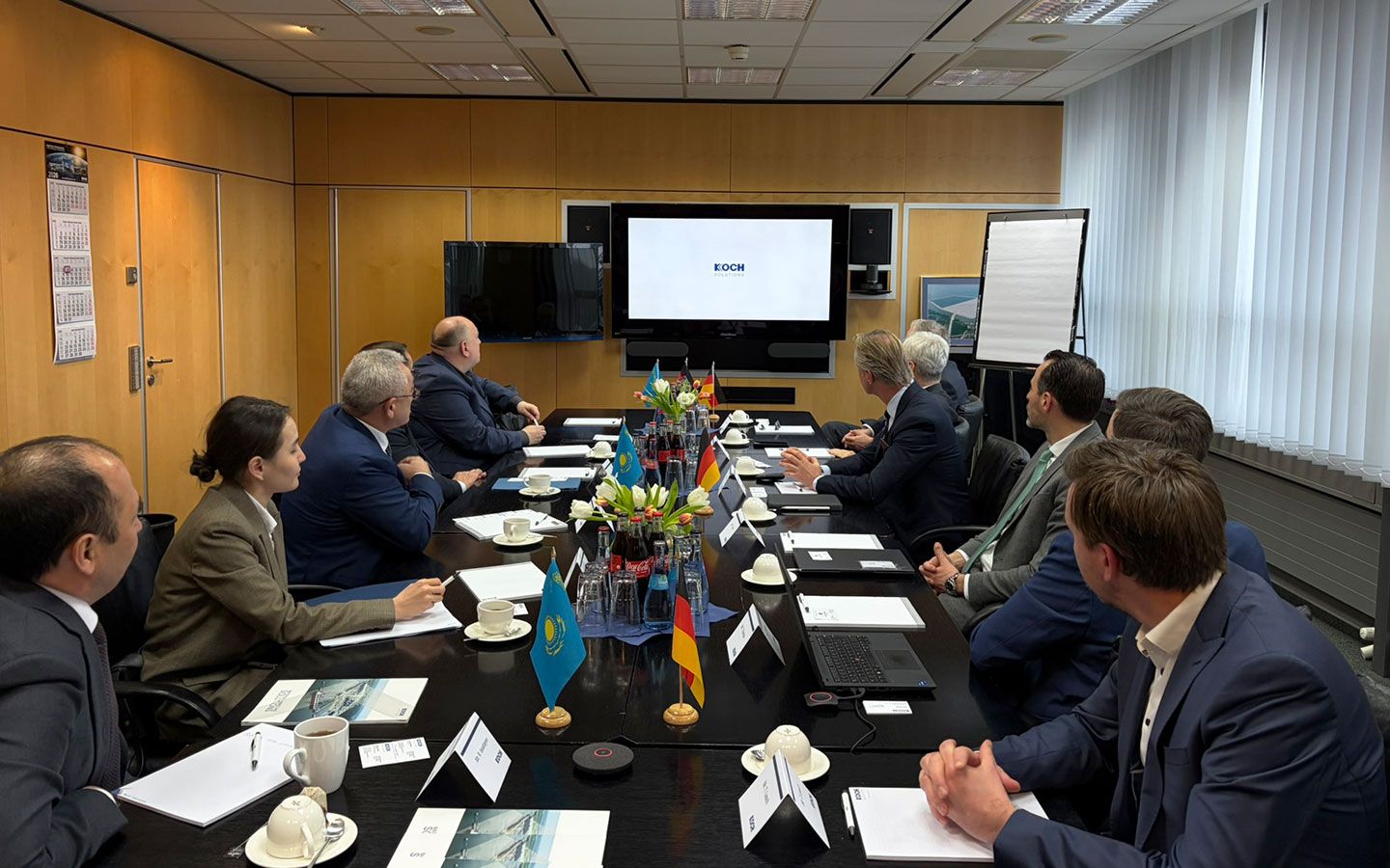 哈萨克斯坦大使访问德国KOCH公司，共商可持续原材料合作新路径(图3)