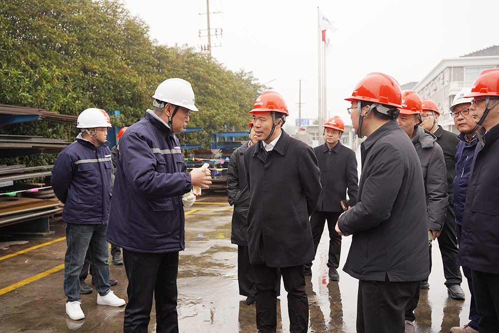 南通市崇川区区委书记胡拥军一行莅临子公司润邦重机调研复工复产工作(图1) 南通市崇川区区委书记胡拥军一行莅临子公司润邦重机调研复工复产工作(图1)